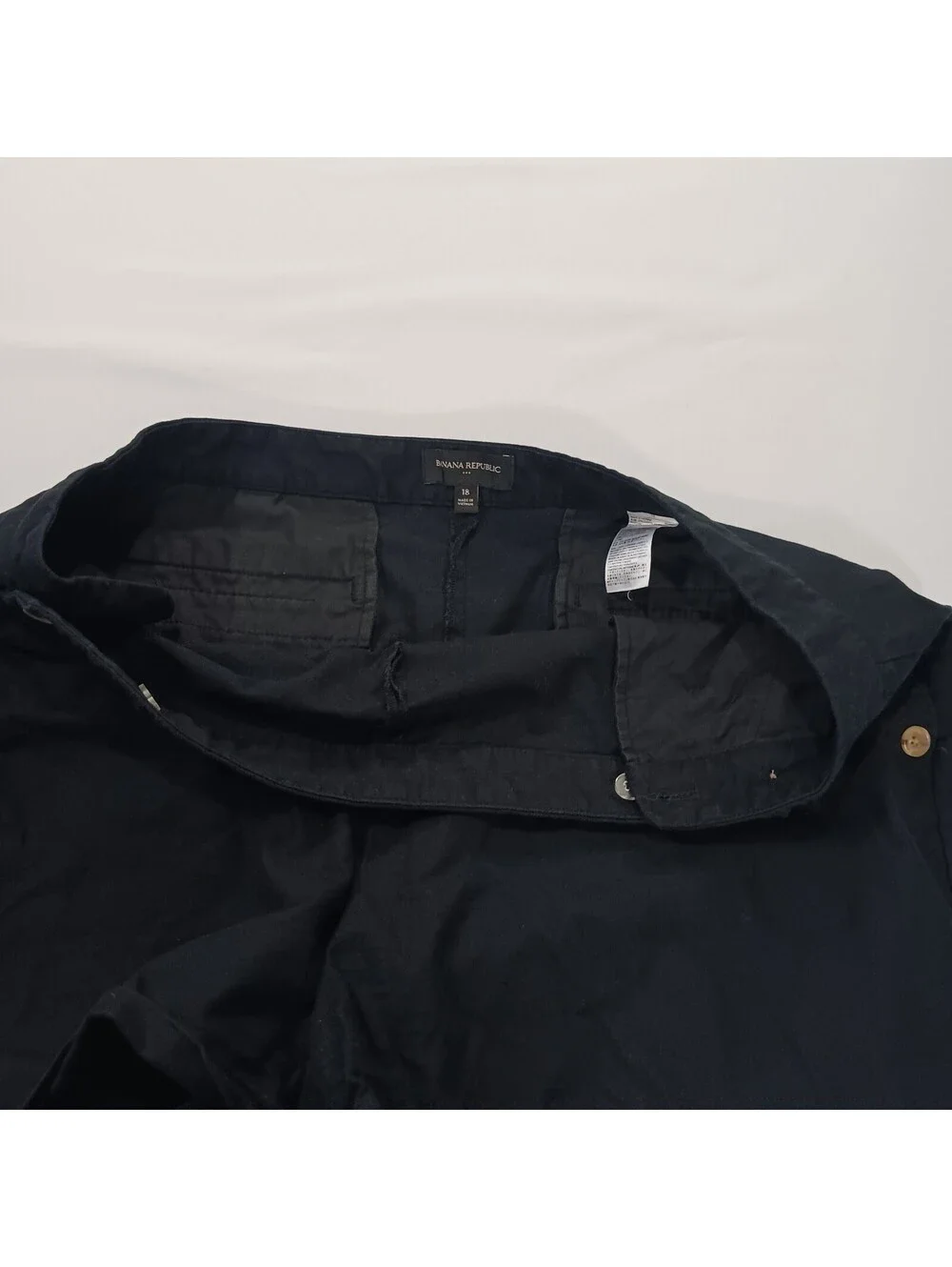 Banana Republic 491832-00 Women's Black Side Buttons Shorts Size 18 (40×4)